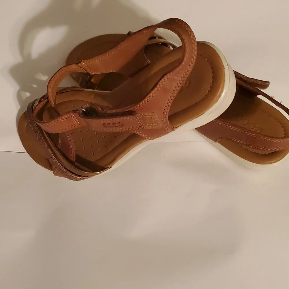 Ecco Brown Leather Slingback Sandals with Metallic Accents